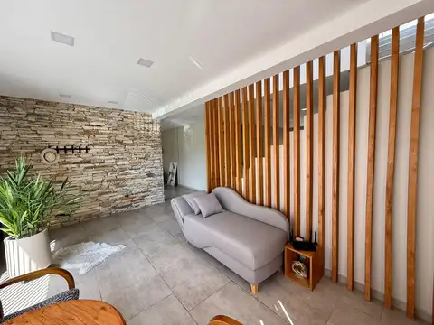 Casa en Venta en Ingeniero Adolfo Sourdeaux, USD 319.000