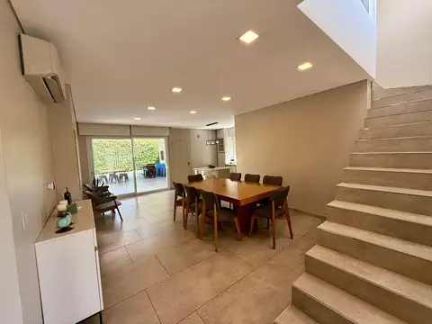 Venta Casa 3 ambientes barrio cerrado - ingeniero Adolfo Sourdeaux