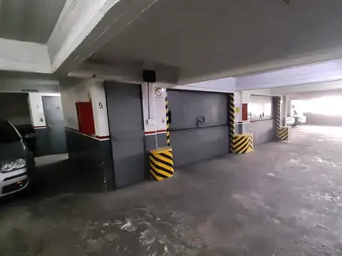 Cochera en Venta con acceso Ascensor