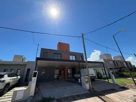 Se Vende Duplex en Docta de 3 Dormitorios