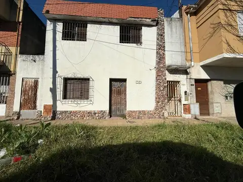 Casa a demoler/refaccionar - Pedro Ferre 1700- Santa Fe
