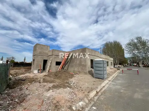 Casa 6 ambientes con 3 baños