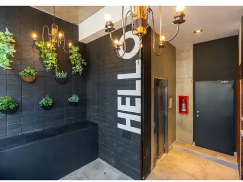 9 de julio 504 , Piso 8