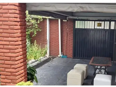 VTA CASA 3 AMB, COCHERA,TERRAZA,JARDIN,PILETA.