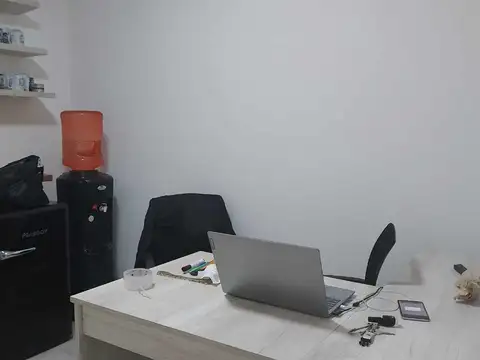 Venta oficina oportunidad Monserrat