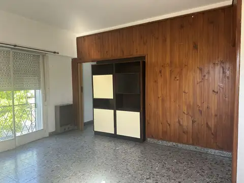 Depto Tipo Casa en Alquiler de 3 ambientes