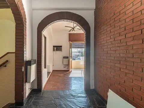 Depto Tipo Casa en Venta en Pompeya, USD 109.900