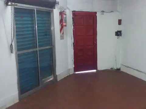 VENTA CASA CERCA DEL ACESSO OESTE CASA EN 2 PLANTAS CON GARAJE Y LOCAL