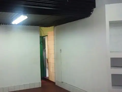 VENTA CASA CERCA DEL ACESSO OESTE CASA EN 2 PLANTAS CON GARAJE Y LOCAL