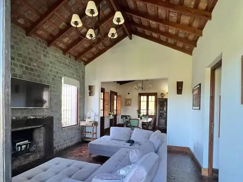 Casa en Alquiler de 3 dormitorios