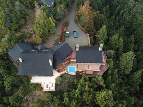 Casa en Venta con 10 cocheras