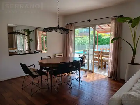 Casa en Alquiler Temporal con 4 cocheras