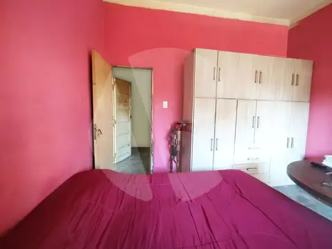 VENTA - 3 AMBIENTES AMPLIO TERRENO - REMEDIOS DE ESCALADA