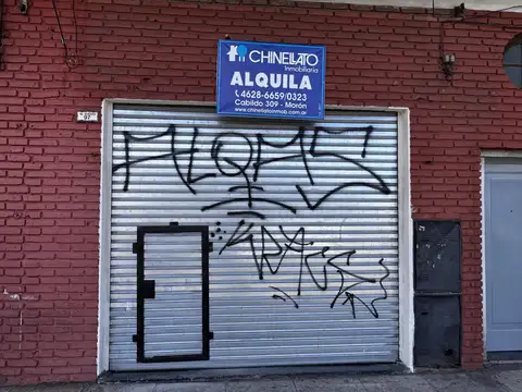 Local de 20 m2 sobre Av Juan Manuel de Rosas (ex Vergara)