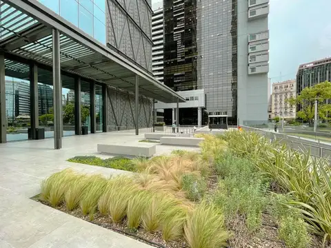 Oficina en Venta con 28 cocheras