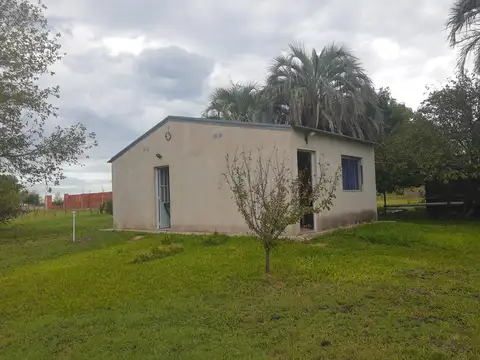 Cabaña y casa en Col. Hocker