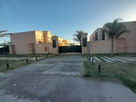 Remax vende hermoso duplex  en El Retamo Junin