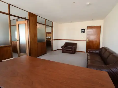 Oficina en Venta 66 años