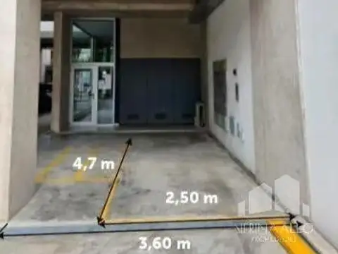 Cochera Cubierta en Centro de San Martin