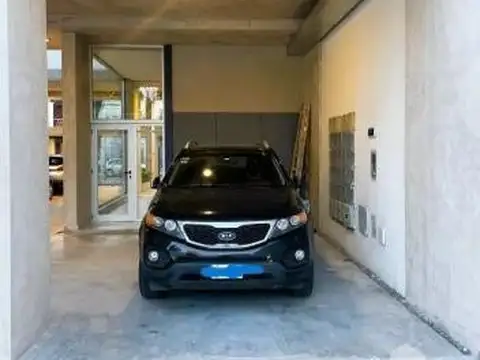 Cochera Cubierta en Centro de San Martin