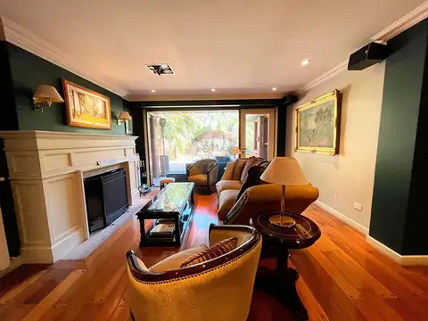 Casa en Venta en Bernal, USD 530.000