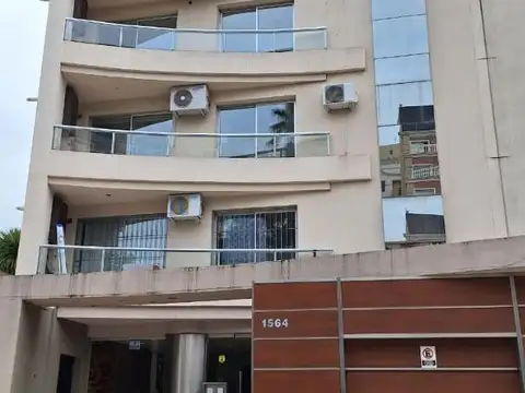 Excelente Departamento de 2 dormitorios en Venta en Avenida