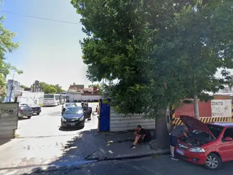 Tres de Febrero e/ Misiones y Chaco