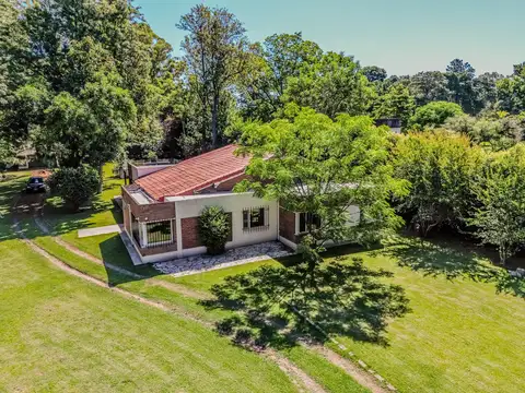 Quinta en Venta en Barrio el Cazador, USD 398.000