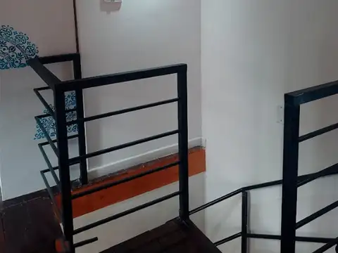 Depto Tipo Casa en Alquiler con 1 cocheras