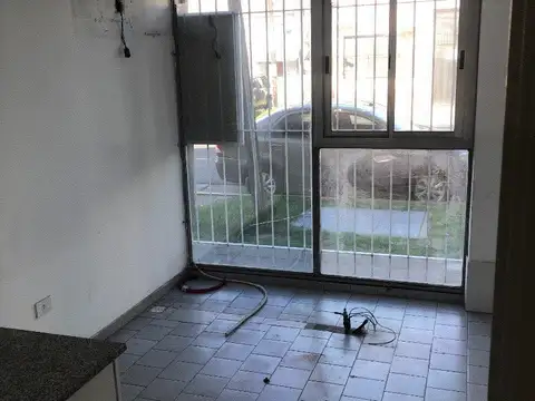 Local en Alquiler en Olivos, $ 1.950.000