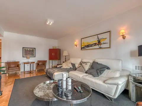 Piso completo 4 amb Balcon Dependencia Amoblado