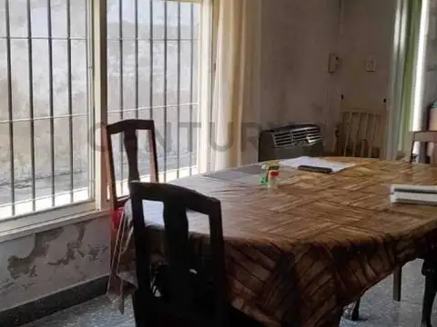 23 entre 524 y 524 bis Casa de 2 dormitorios en Venta