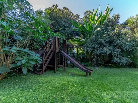 Casa 6 ambientes con 3 baños