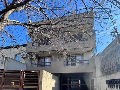 Departamento de 2 ambientes con cochera y terraza propia en Munro, Vicente Lopez