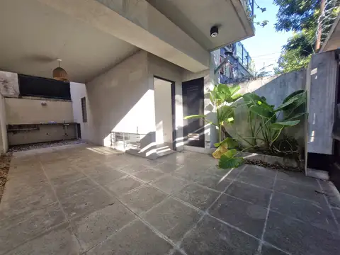 Depto Tipo Casa en Alquiler de 2 ambientes