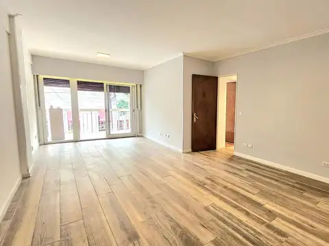 Chaco al 0 - Departamento de 4 amb. con dependencia y patio en alquiler