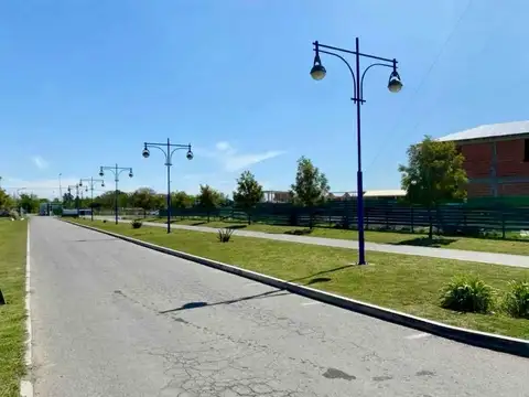 Terreno en Venta en Laguna Azul, USD 16.500