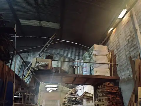 Galpon en Venta 42  mts Fondo