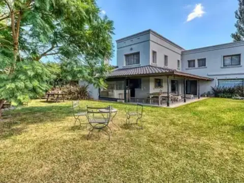 Casa en Venta en Funes, USD 550.000