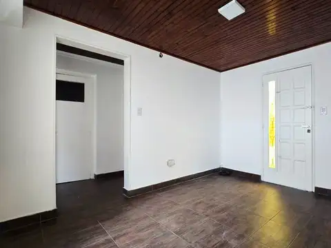 Venta PH 2 ambientes con patio, planta baja Munro