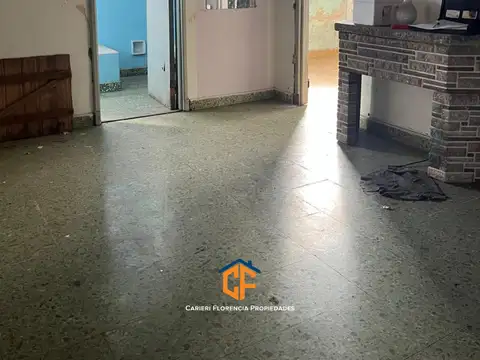 Casa 3 ambientes con 1 baño