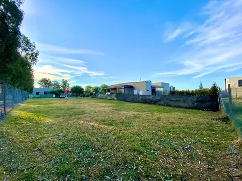 LOTE EN VENTA - BARRIO SANTA ELENA - PILAR DEL ESTE