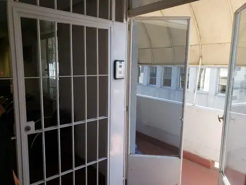 Oficina al frente en pleno centro neurálgico de la ciudad