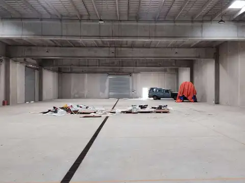 Galpón 1300m2 S/Lote 60x150 C/red de incendio