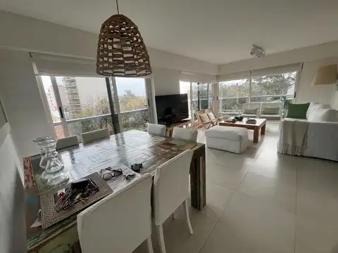 Departamento en Venta en Playa Grande, USD 350.000