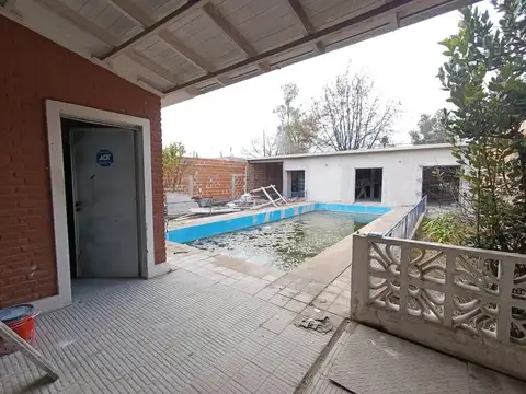 VENTA LOTE CONSTRUCCION A MEDIA DERQUI C/ PILETA