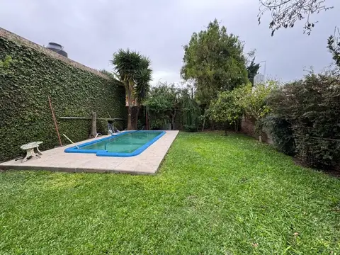 VENTA PH EN HAEDO 4 AMB 2 COCH PATIO PILETA