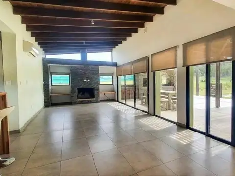 Casa en alquiler c/ cochera en Altos de la Tahona