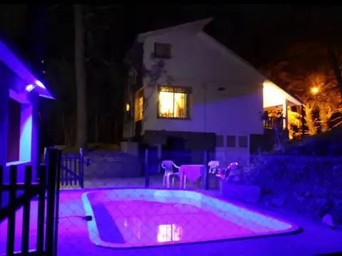 CASA EN VENTA  EN, Pehuen-co,C. Islas Malvinas 75 Provincia de Buenos Aires,