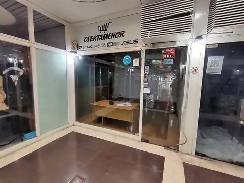 EN INMEJORABLE UBICACION   LOCAL EN GALERIA PATAGONIA 